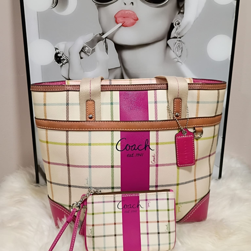 Coach Women's Plaid Tote and Wristlet Set - Pink and Cream